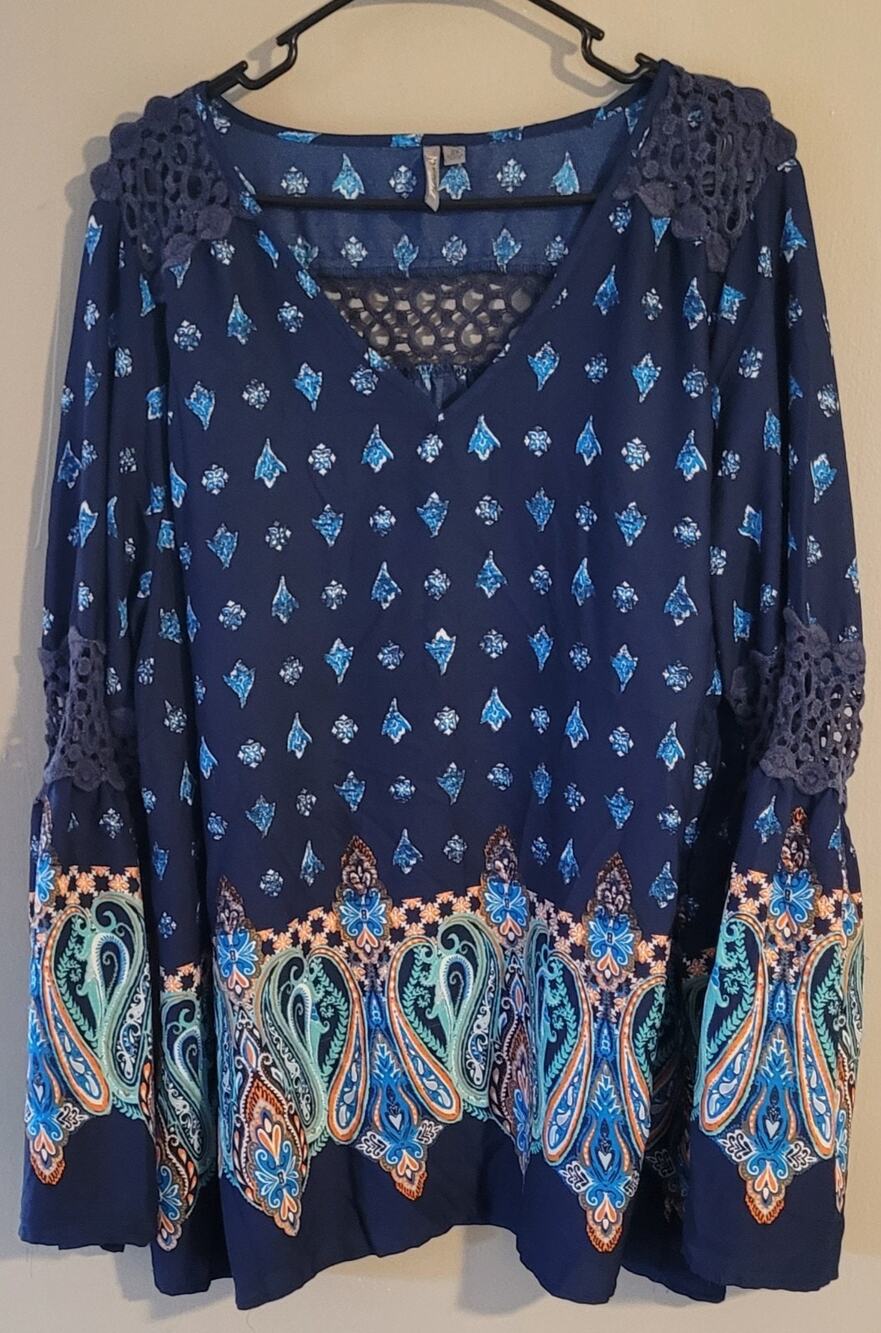 Women's 3x New directions weekend shirt geometric crochet lace blue
